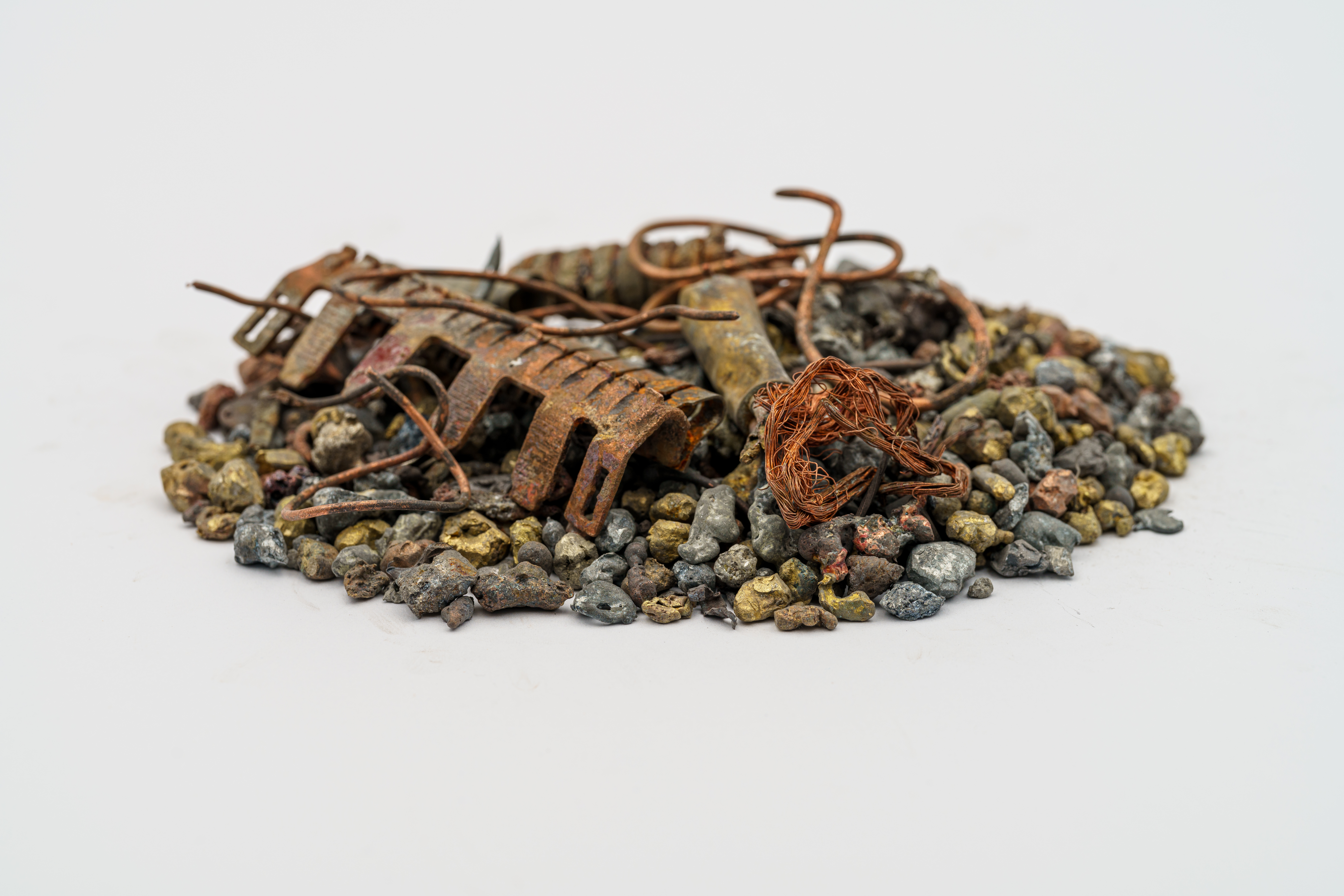 Metals and minerals recovered from incinerator bottom ash