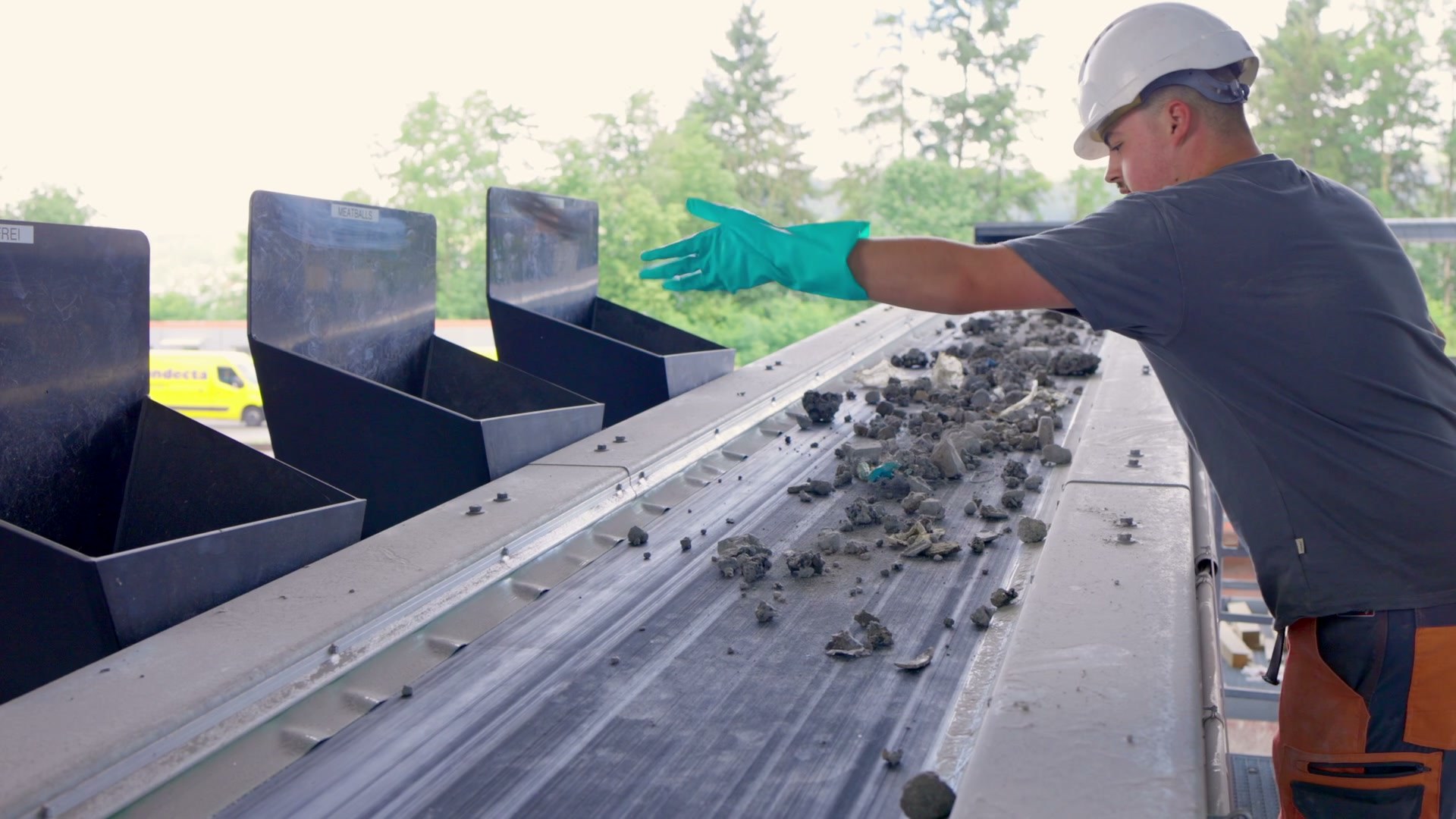 Sorting input material on the line, Centro Uno